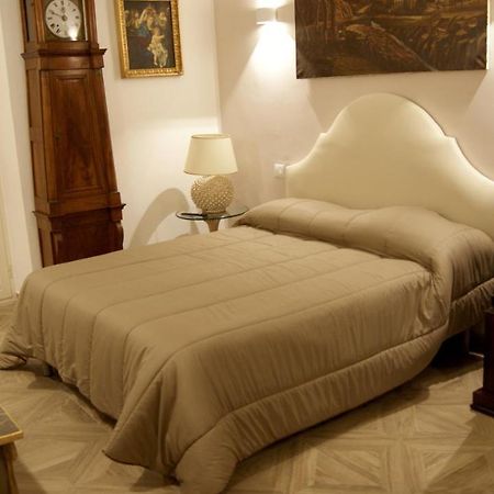 La Maison Barbin Taranto Bagian luar foto