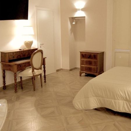 La Maison Barbin Taranto Bagian luar foto