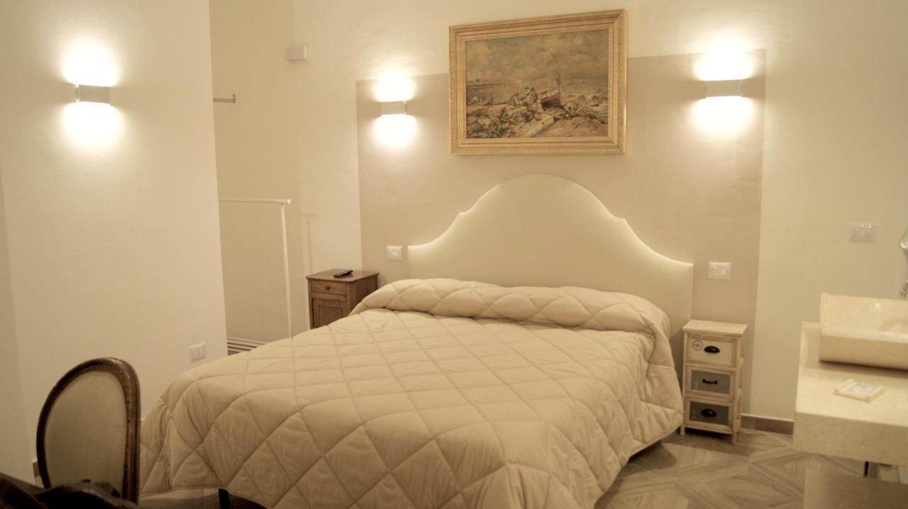 La Maison Barbin Taranto Bagian luar foto