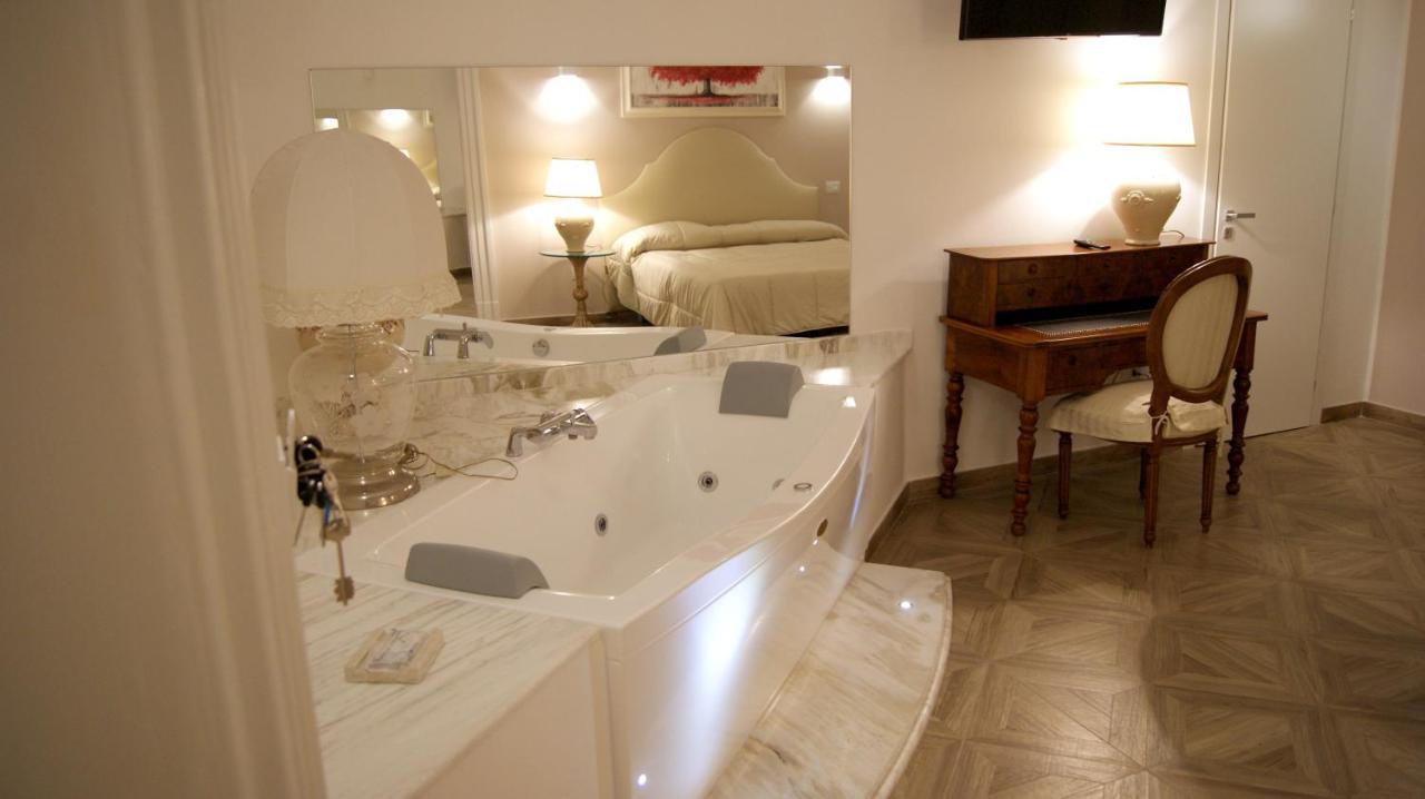 La Maison Barbin Taranto Bagian luar foto