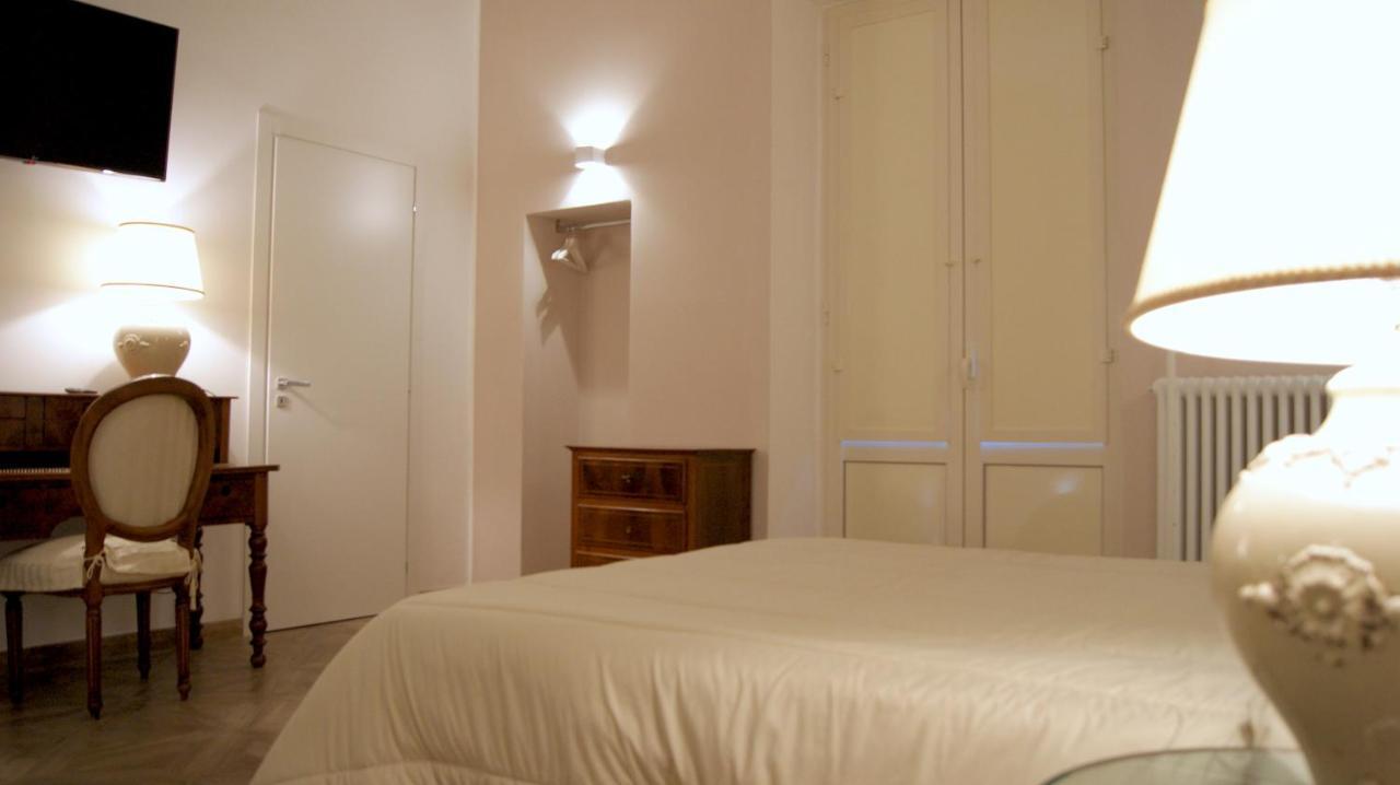 La Maison Barbin Taranto Bagian luar foto