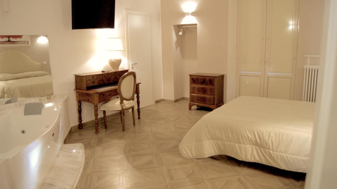 La Maison Barbin Taranto Bagian luar foto